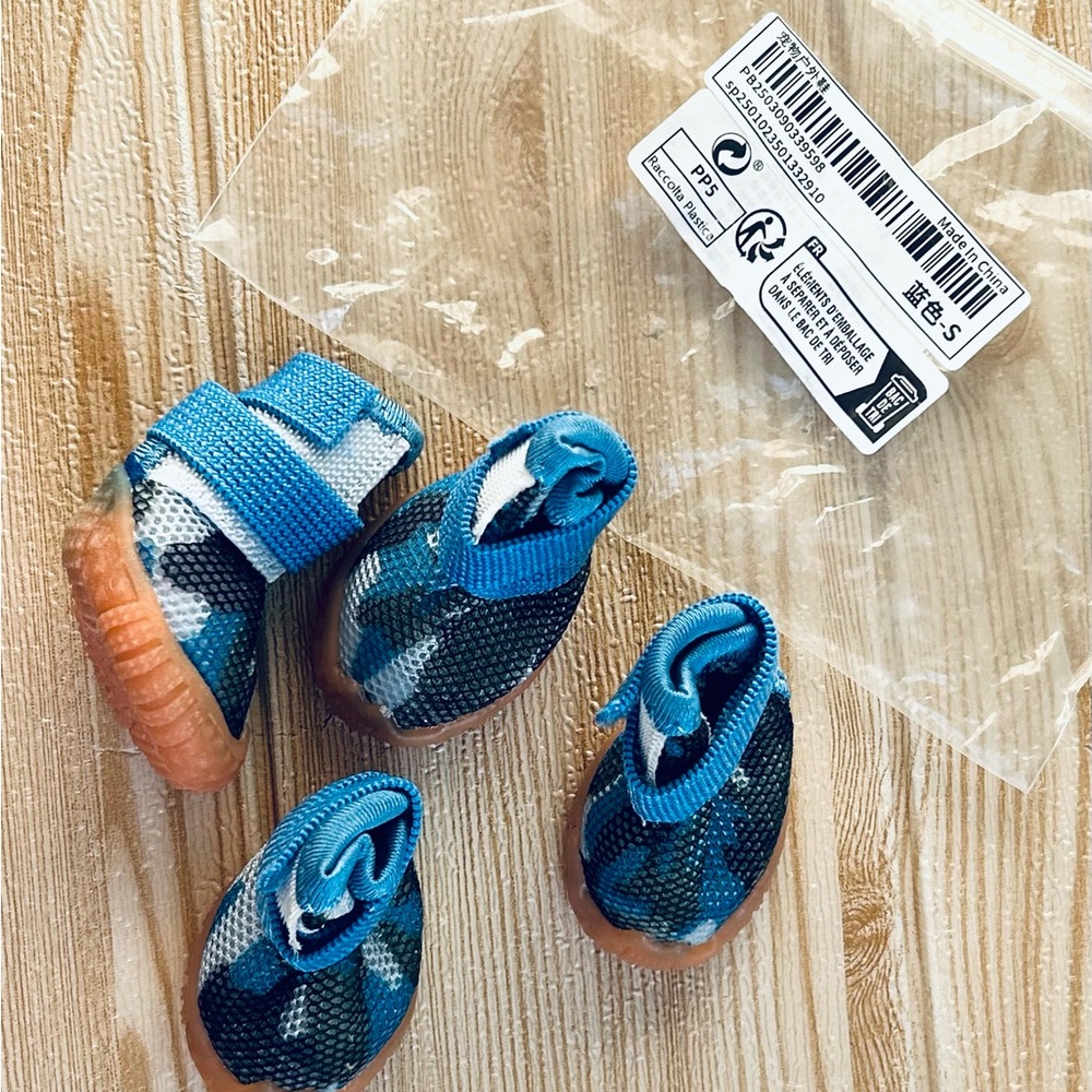 Dog Booties! Size Small Blue Camouflage